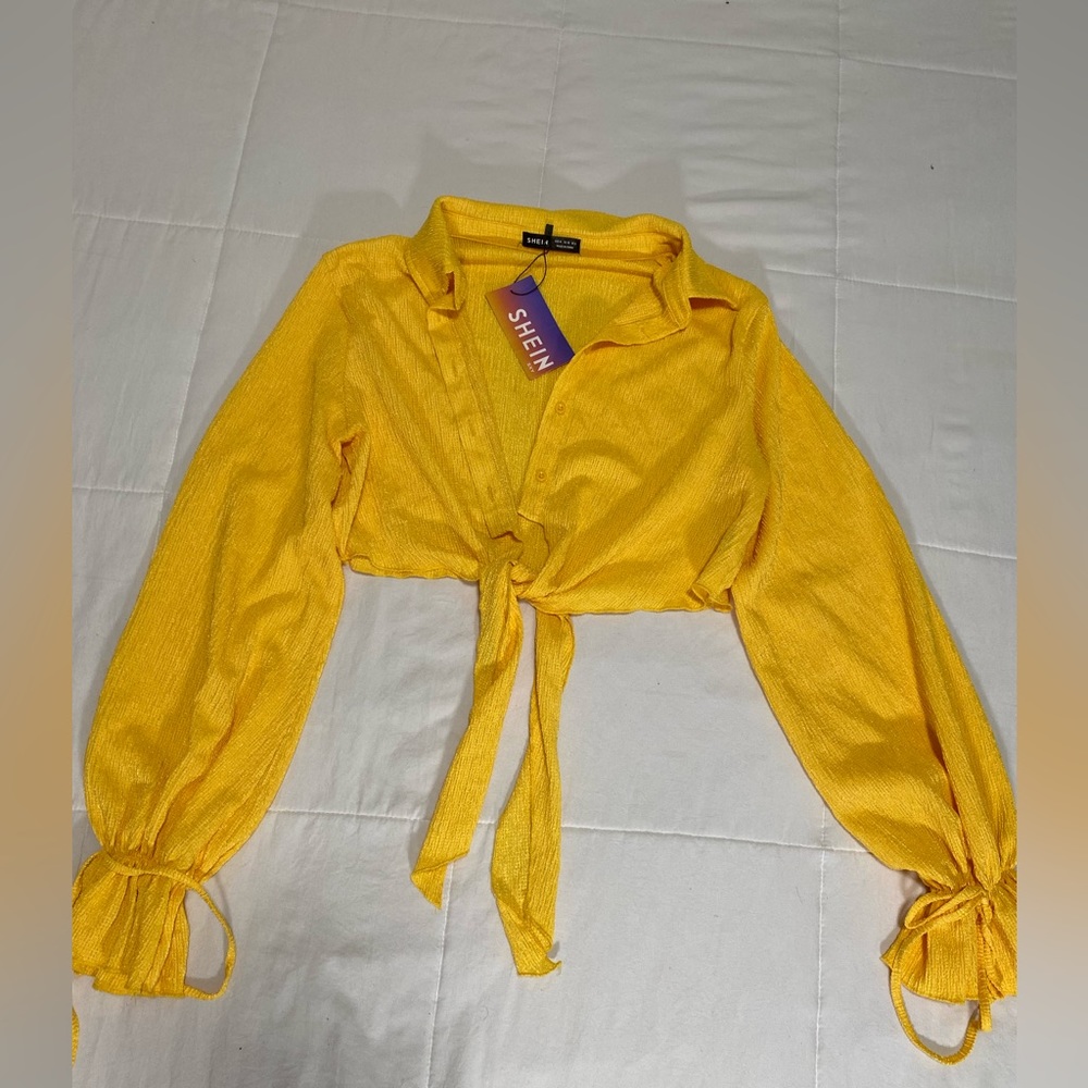 Yellow long sleeve knot tie crop top blouse